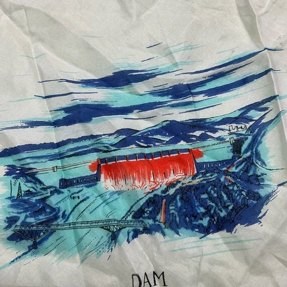 Vintage 1950s/60s Grand Coulee Dam Washington souvenir scarf. Japan 28x28 - Picture 4 of 7